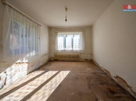 Pokoj v přízemí | Prodej - dům/vila, 151 m²