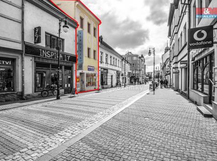 pohled na dům  | Prodej - dům/vila, 200 m²