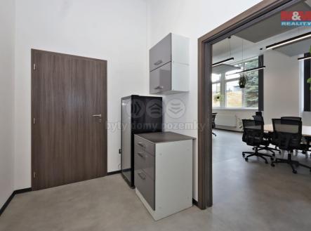 zasedací místnost | Pronájem - kanceláře, 88 m²