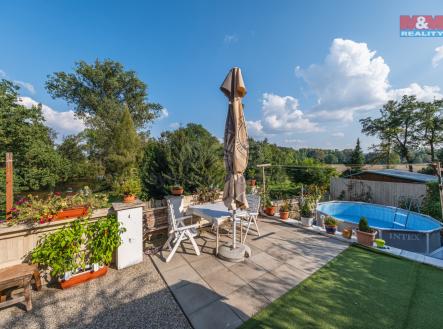 Venkovní posezení | Prodej - chata/rekreační objekt, 120 m²
