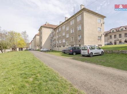 Pohled na dům | Prodej bytu, 2+1, 58 m²