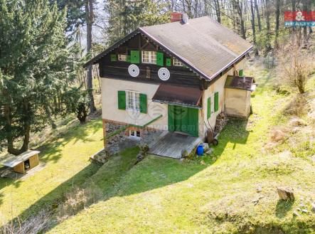pohled na dům | Prodej - dům/vila, 148 m²