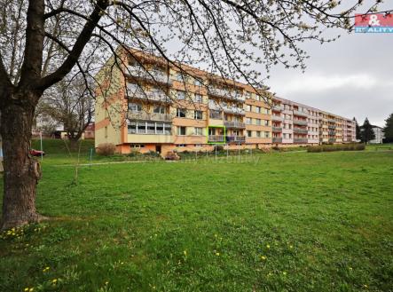 pohled z venku | Pronájem bytu, 2+1, 60 m²