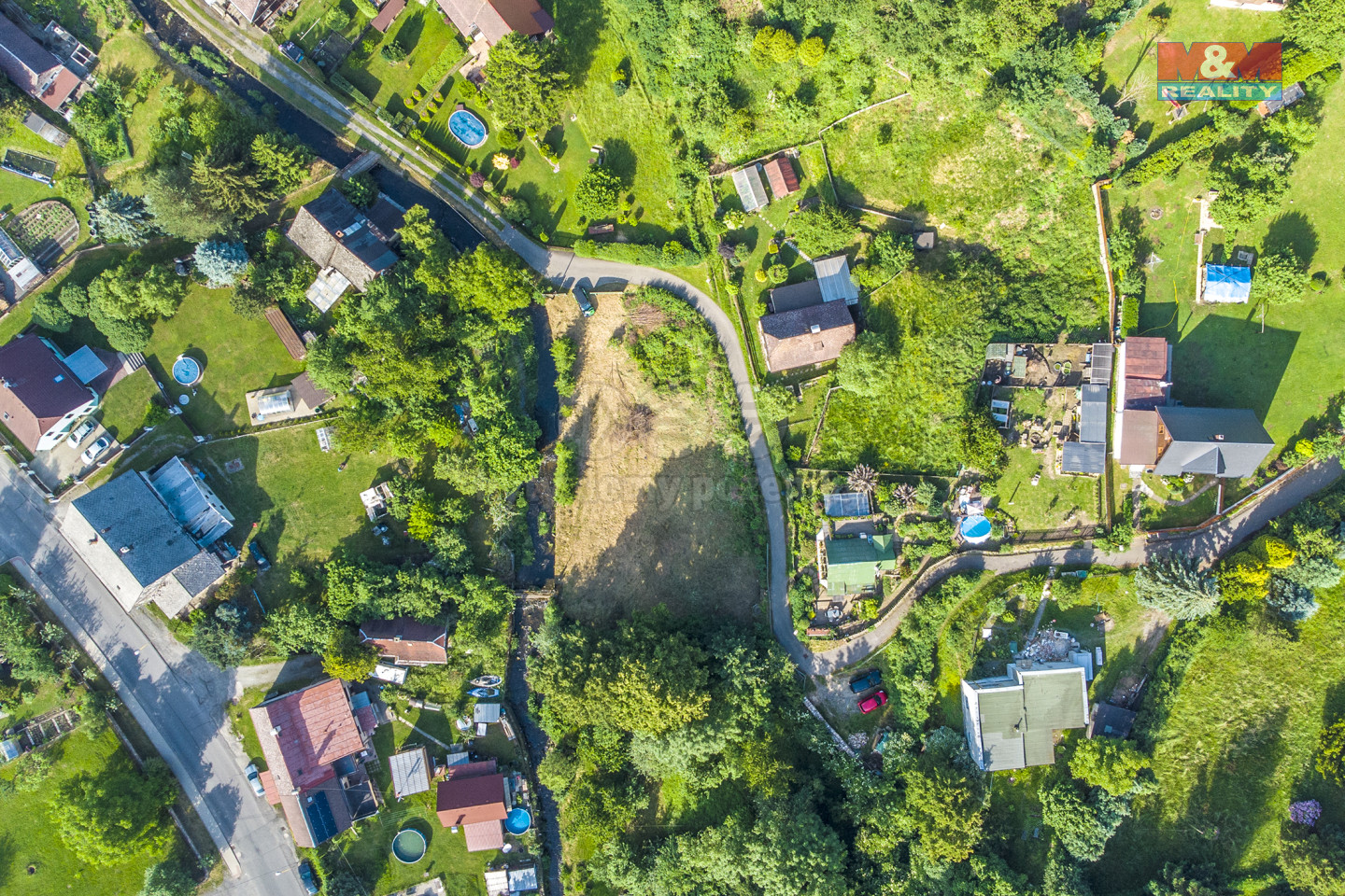 pohled na zahradu 