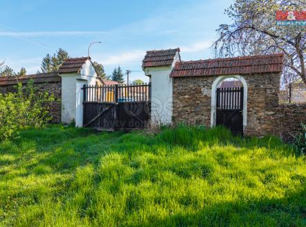 dům | Prodej - dům/vila, 450 m²
