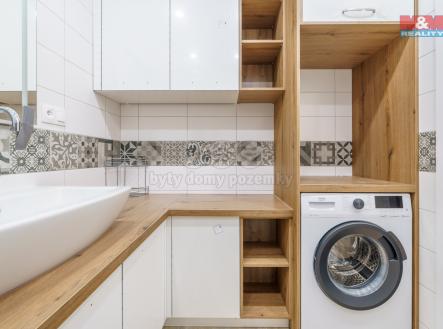 dvo10.jpg | Prodej bytu, 2+1, 67 m²