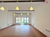 Pronájem - obchodní prostor, 66 m²