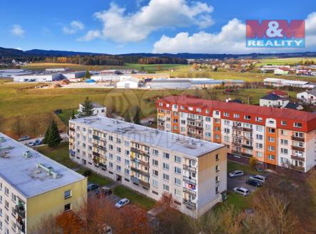 pohled na bytový dům | Pronájem bytu, 1+1, 33 m²