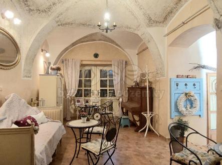 0191b83a-ea7b-4120-af71-c17a033b045d.jpg | Prodej - restaurace, 680 m²
