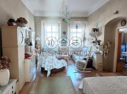 9fb08353-09c1-4713-8c68-424f46b15a13.jpg | Prodej - dům/vila, 680 m²