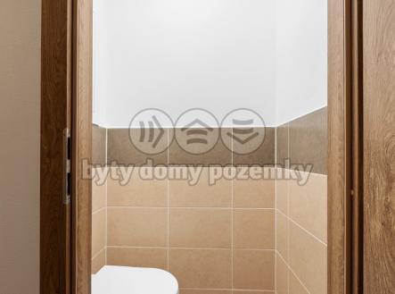 e2b95ed8-bc78-48ca-92eb-fb2b43dd803d.jpg | Pronájem bytu, 2+1, 60 m²