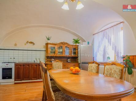 sv. kuchyň (2).jpg | Prodej - dům/vila, 260 m²