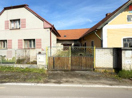 1.jpg | Prodej - dům/vila, 214 m²