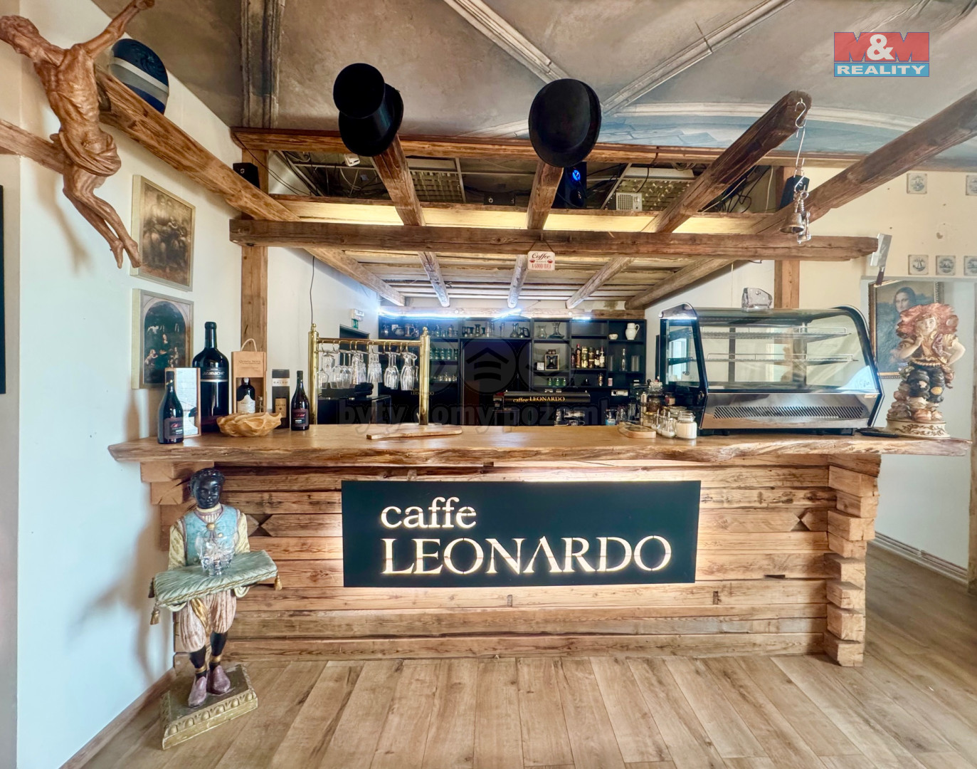 bar