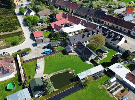 57EB614C-0CE6-4397-ACD1-D3B95AAF9A8E_1_105_c.jpeg | Prodej - dům/vila, 600 m²