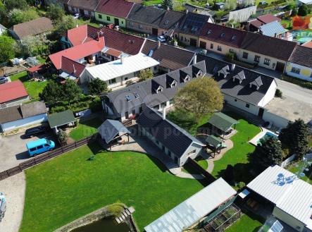 8136FB33-6000-4FD8-9278-DBA141A7D044_1_105_c.jpeg | Prodej - dům/vila, 600 m²