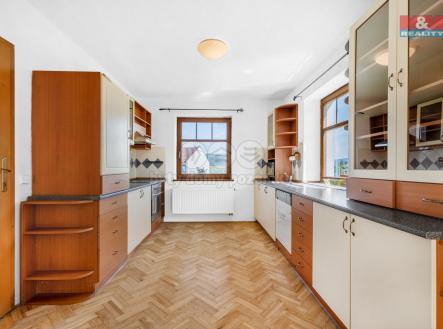 001.jpg | Pronájem - dům/vila, 150 m²