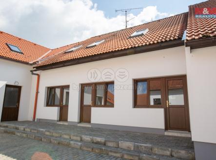 18ce2b5b-ba50-4fc8-954c-4c93c55a1979.jpg | Pronájem bytu, 1+kk, 24 m²