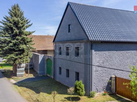 Dům 2 z ulice | Prodej - dům/vila, 640 m²