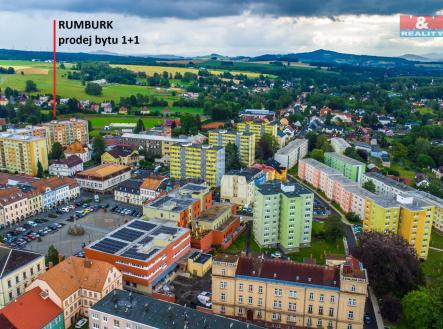 pohledd na dům | Prodej bytu, 1+1, 36 m²