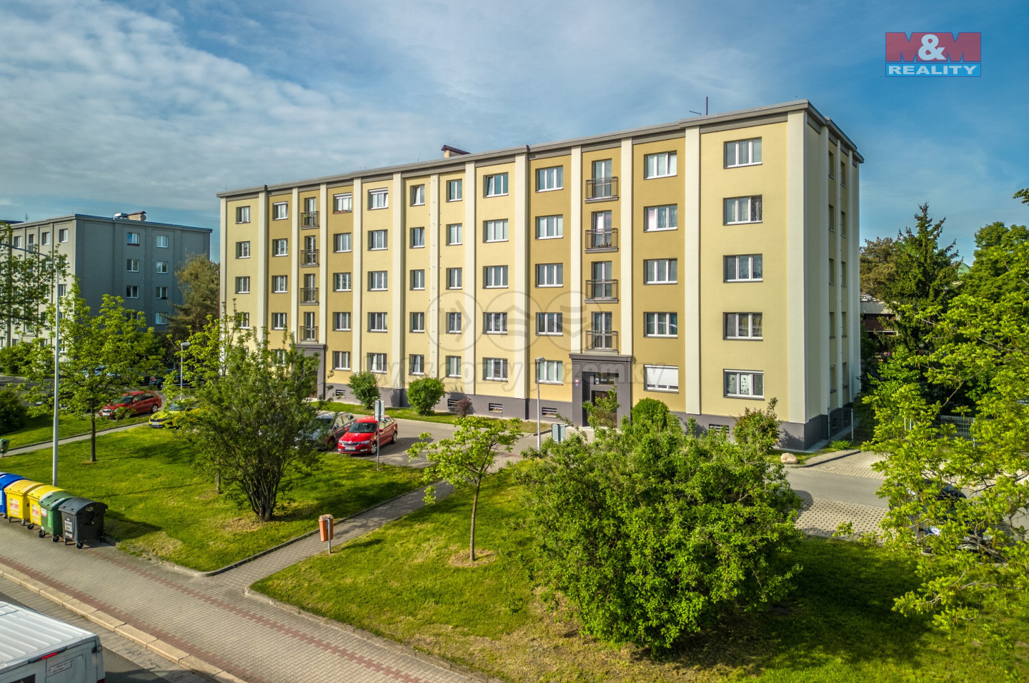 dům