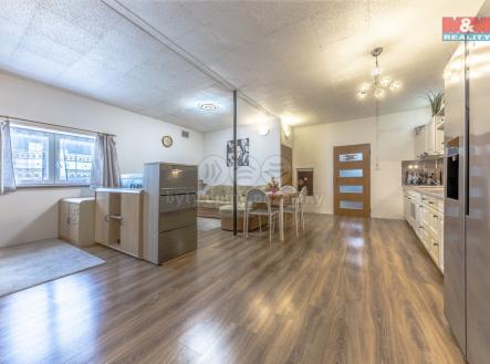 Kuchyň + Obývací pokoj | Prodej - dům/vila, 70 m²