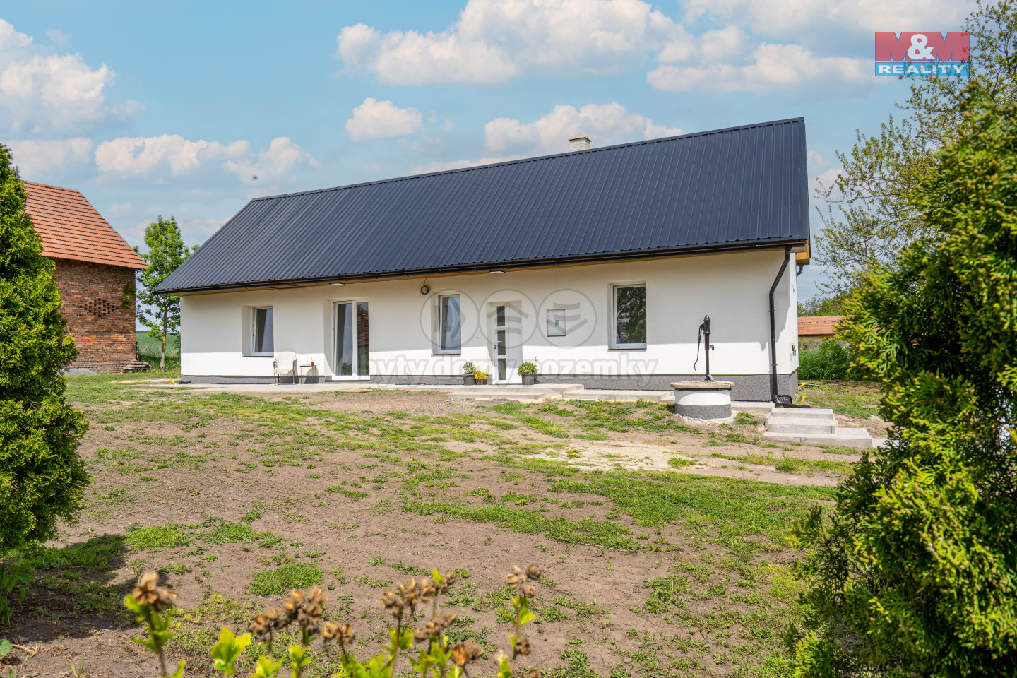 dům