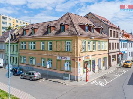 Pohled na dům | Prodej - dům/vila, 352 m²