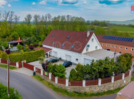 . | Prodej - dům/vila, 232 m²