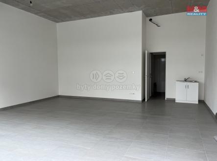IMG_4431.jpeg | Pronájem - obchodní prostor, 75 m²