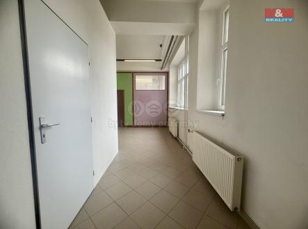 aefe8c77-4982-4da4-bbba-d2a0964ec69f.jpeg | Pronájem - kanceláře, 70 m²