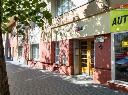 002.jpg | Prodej bytu, 3+kk, 74 m²