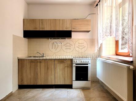 Pokoj s kuchyňským koutem | Pronájem bytu, 1+kk, 43 m²