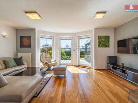 veltrusy_ustadionu-2 (2).jpg | Prodej - dům/vila, 180 m²
