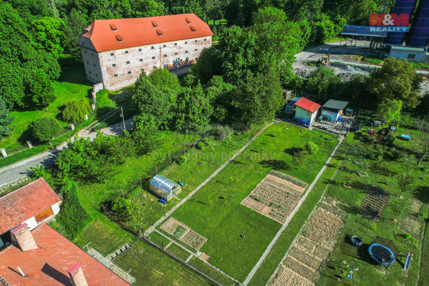 web_03_20250514_MM_Reality_pozemek_Korycany.jpg