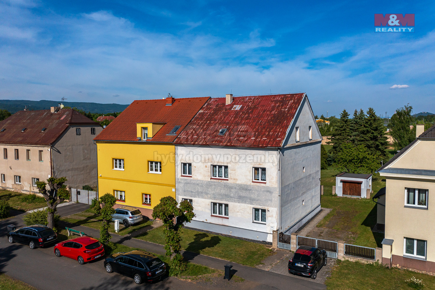 Dům