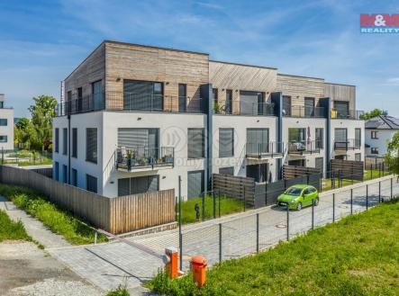 Pohled na dům | Prodej bytu, 3+kk, 84 m²