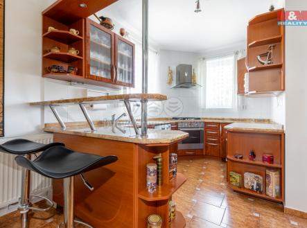kuch.jpg | Prodej - dům/vila, 182 m²