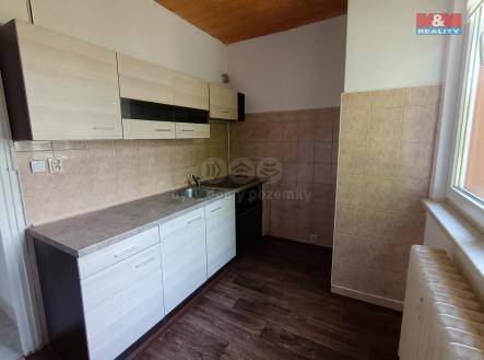 kuchyňkpt.jpg | Prodej bytu, 2+1, 56 m²