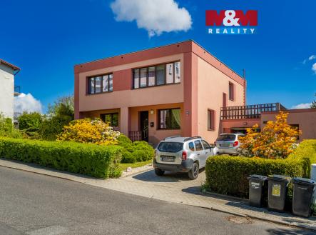 dům, pohled s čela | Prodej - dům/vila, 208 m²