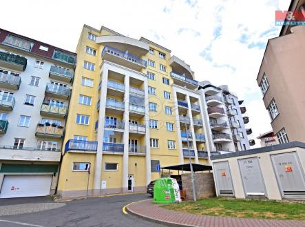 Pohled na dům | Pronájem bytu, 2+kk, 55 m²