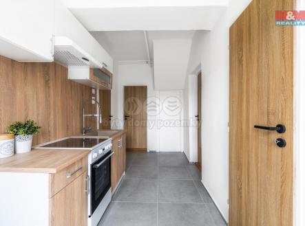 web_018_20250423_MM_Reality_RD_Otrokovice_Letiste-1046.jpg | Prodej bytu, 2+1, 47 m²