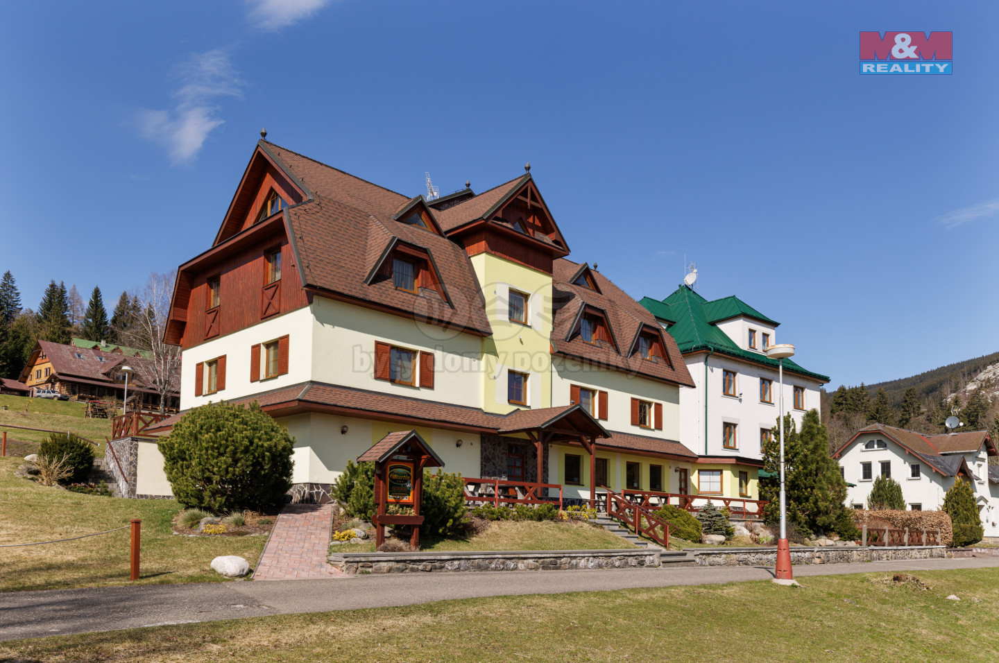 pohled na budovu
