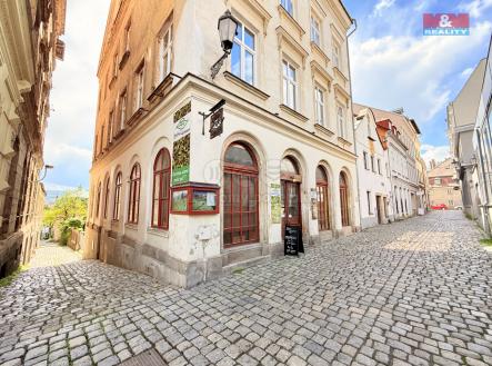 Pohled na dům  | Pronájem - obchodní prostor, 120 m²
