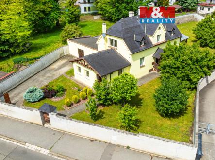 pohled na dům | Prodej - dům/vila, 240 m²