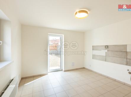 Realitní fotografie - Jesenice - Monika Tyleová - 7.jpg | Prodej - dům/vila, 35 m²