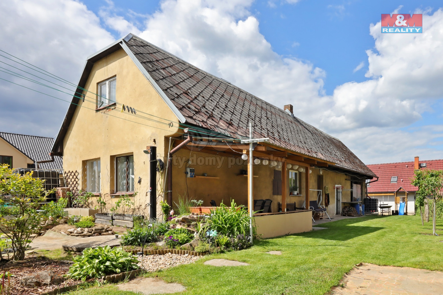 dům
