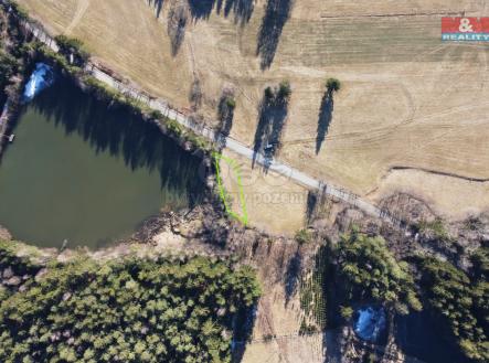 letecký pohled | Prodej - pozemek, trvalý travní porost, 527 m²