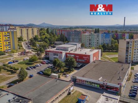 pohled na objekt | Prodej - obchodní prostor, 3 800 m²