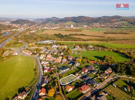 64383823-5309-497d-a19e-bc9a84e9e883.jpg | Prodej - pozemek pro bydlení, 741 m²